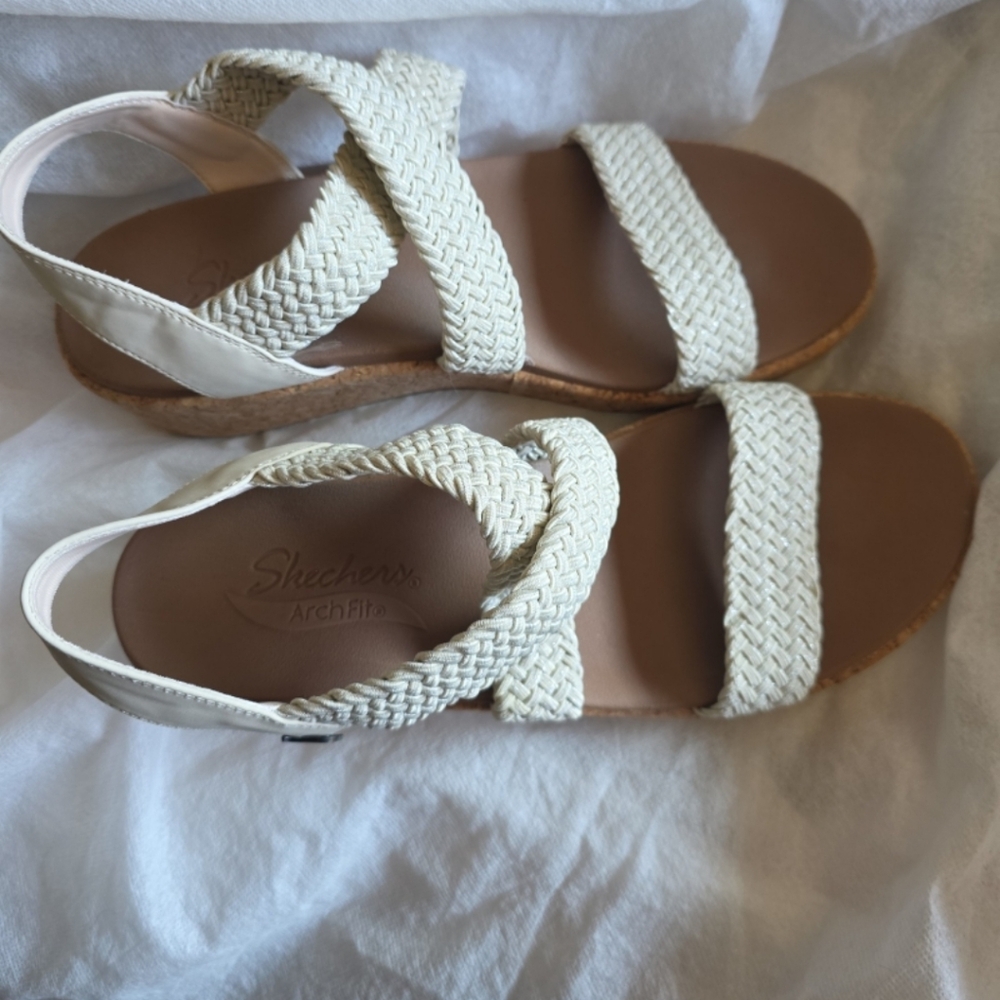 Skechers Women's Cream Sandals